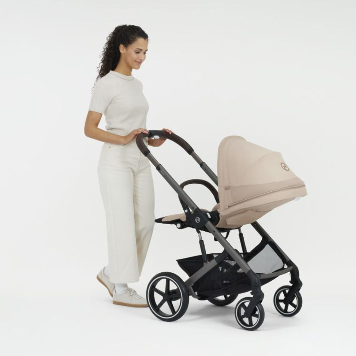 Carrinho De Bebê Cybex Balios S Lux Stone Grey (Silver Frame)

 - Comfort Focused Recline and Protection
